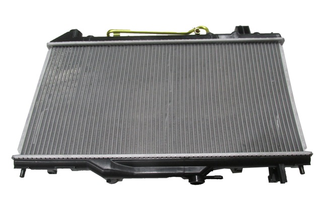 TOYOTA AVENSIS- 01/02; SU RADYATÖRÜ OTOMATIK 2.0I (26MM)