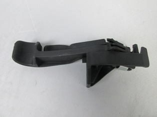 TOYOTA-COROLLA--ZZ111--00/02;-TAIL-GATE-AND-OIL-COVER-HANDLE-PLASCTIC