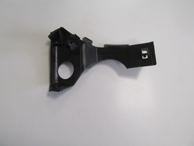 TOYOTA-COROLLA--ZZE121--02/06;-FRONT-BUMPER-BRACKET-RH-PLASTIC