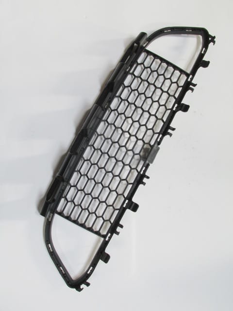 BMW 3 SERI- F30- 12/18; ÖN TAMPON PANJURU SİYAH (M-TECH) (TW)