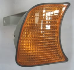 BMW 5 SERI- E34- 88/95; ÖN SINYAL SAG SARI (FAMELLA)