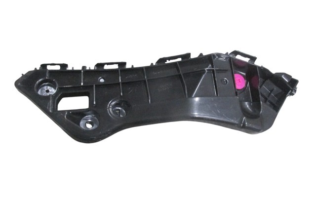 TOYOTA RAV4- 16/17; ÖN TAMPON İÇ BAĞLANTI BRAKETİ SOL PLASTİK (TW)