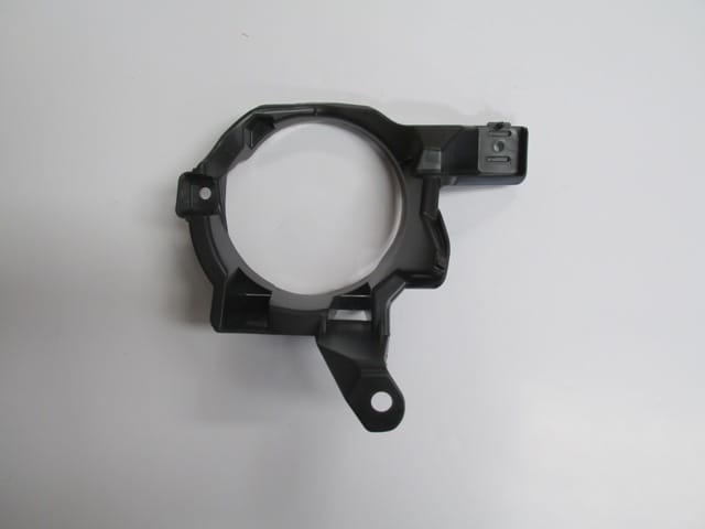 TOYOTA RAV4- 13/16; SİS LAMBA İÇ BAĞLANTI BRAKETİ SAĞ SİS DELİKLİ (TW)