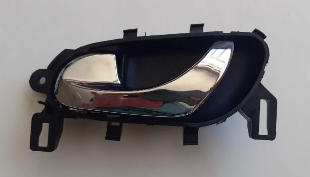 NISSAN-QASHQAI--J11--14/21;-FRONT-DOOR-INSIDE-HANDLE-LH-CHROME