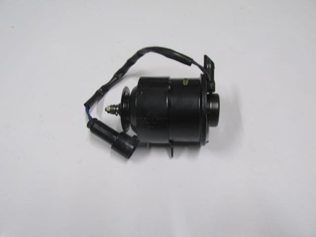 MAZDA 323- HB- 90/95; FAN MOTORU 3 BAGLANTILI BÜYÜK TIP (OVAL)