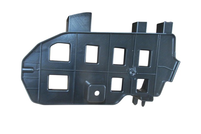 Byd Atto 3 Arka Tampon Bağlanti Braketi İç Sağ (Tw) (SC2E2804430)