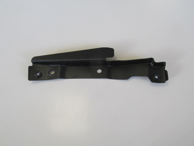 HONDA-CIVIC--SD/HB--96/98;--FRONT-BUMPER-BRACKET-RH-(CHASSIS-END-MOUNTABLE)