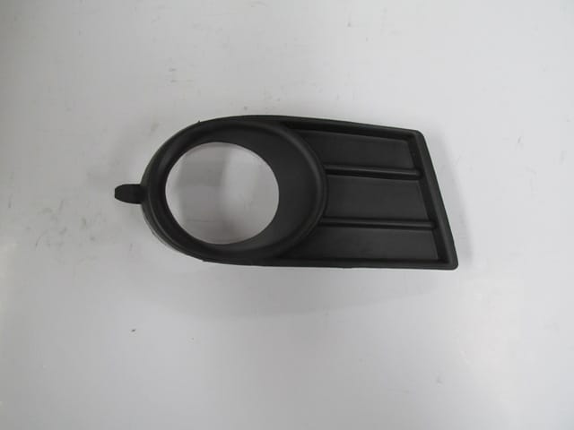 SUZUKI SWIFT- 05/07; SİS LAMBA KAPAĞI SAĞ SİS DELİKLİ (TYG)