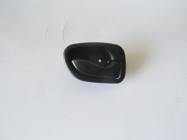 HYUNDAI-ATOS--98/03;-FRONT-DOOR-INSIDE-HANDLE-RH-BLACK