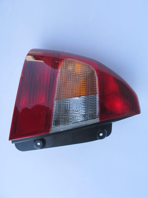 HYUNDAI ACCENT- MILENYUM- 00/02; STOP LAMBASI SOL KIRMIZI/SARI/BEYAZ (MARS)
