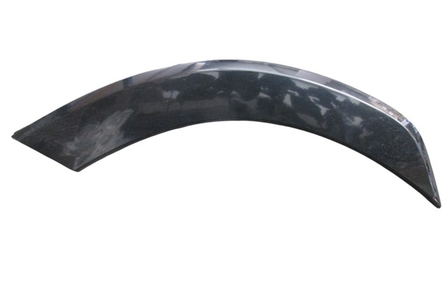 MG- HS- 24/25; ARKA ÇAMURLUK DODİK PLASTİĞİ SAĞ PARLAK SİYAH (KAPI YANI) (TW)