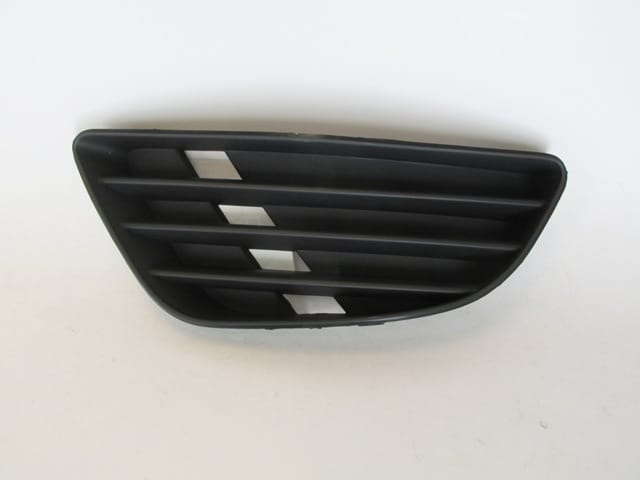 FORD FIESTA- 02/05; SİS LAMBA KAPAĞI SOL SİYAH SİS DELİKSİZ (TYG)