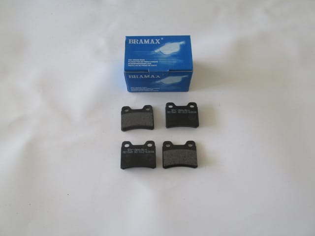 FORD ESCORT- 95/99; ARKA FREN BALATASI (DİSK)(61,8x50,9x15) (BRAMAX)