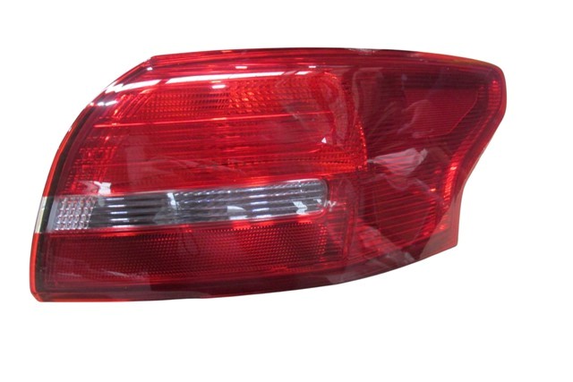 FORD FOCUS- SD- 15/18; DIŞ STOP LAMBASI SAĞ KIRMIZI/BEYAZ (E MARKLI)